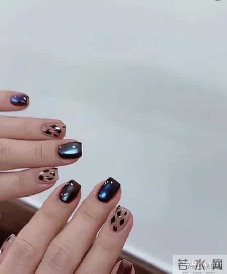 嘎嘎好看的美甲