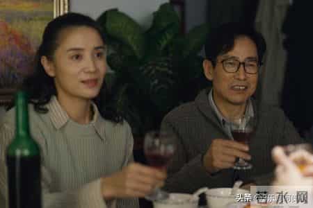 《人世间》最恶心的一对夫妻。女的暧昧可恶。男的出轨，自私无情