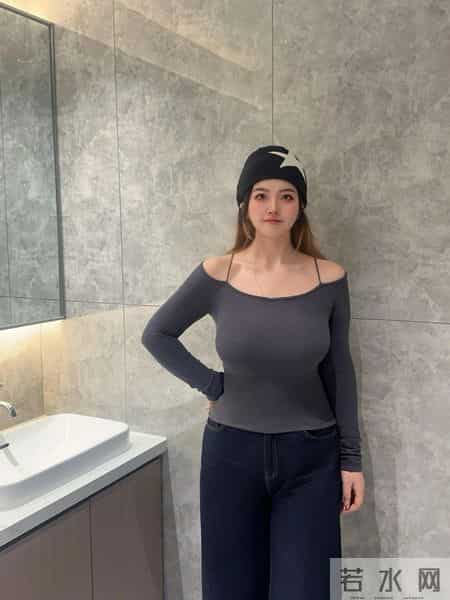微胖天菜!这件露肩上衣把纯欲感焊在身上了