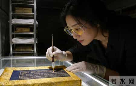 结婚15年，老公每天都给我冲一杯红糖水，我嫂子来家住了一晚，第二天惊恐地拉着我：快去医院，那不是红糖