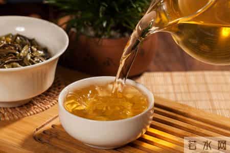 茶是老年痴呆的“催化剂”？医生反复强调：上了年纪，3种茶少喝