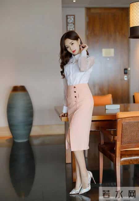 温柔而不失个性的精致女人通勤穿搭，举手投足间从容自信