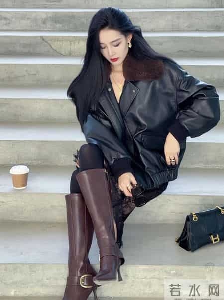 高跟筒靴+蕾丝=致命诱惑,这姐美到犯规