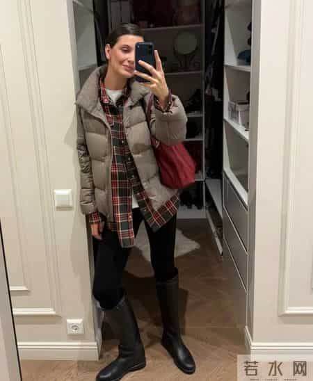 买羽绒服记住一个原则：能力范围内，买最贵的