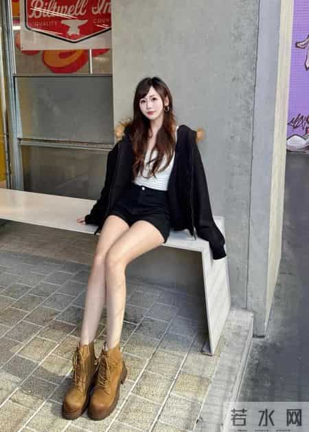 美式复古风大姐姐 好爱这种姐系穿搭！