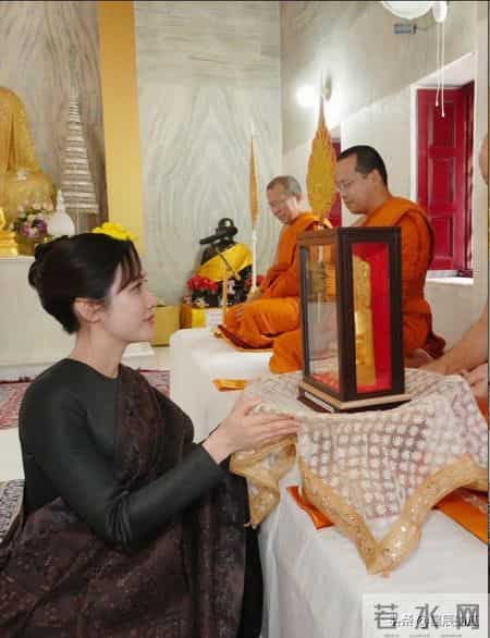 诗妮娜新造型美翻了，穿沙丽360度无死角，印度风体验卡风情万种