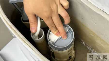 马桶一大一小的按钮，千万不能乱按！我也刚清楚，真是涨知识了