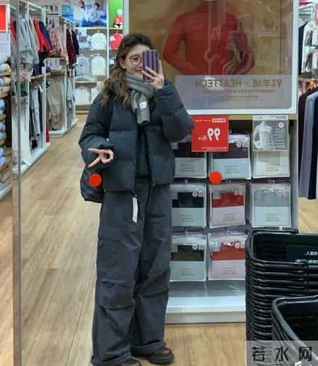 挖到宝！优衣库这件被低估的格子羽绒服，韩系懒人穿搭直接封神