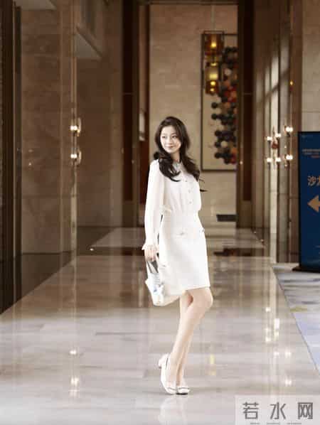 温柔的白色系穿搭