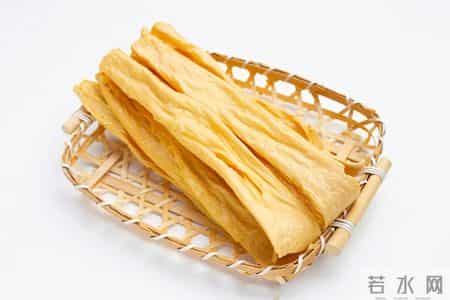 减脂人“避雷”！这6种食物看着干巴，实则是“脂肪大户”