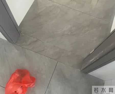 为啥“瓷砖通铺”的人，还没住就后悔了？我铺了，结果一言难尽