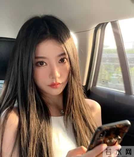 你适合“直发”还是“卷发”？关键由这3点决定，选错容易显老