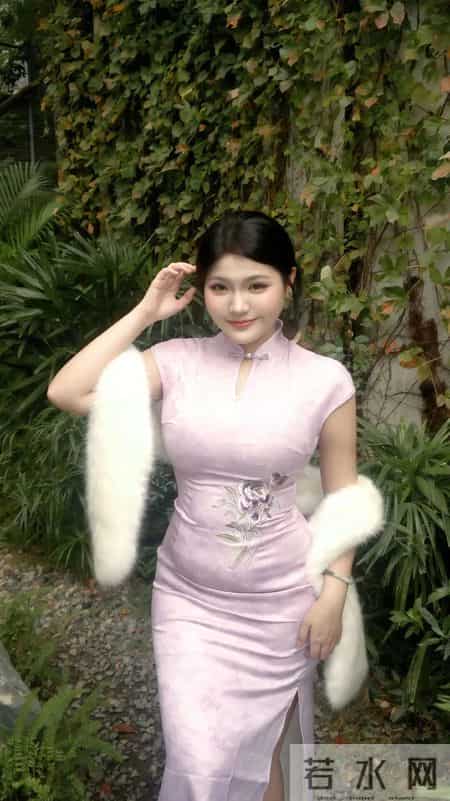 粉紫缎面旗袍，珠圆玉润的柔媚显贵感！