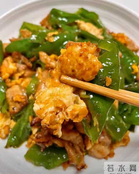 钾是香蕉的18倍，建议中老年隔天吃一次它，腿脚有劲，对肝脏也好