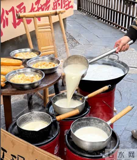 04年，父亲把双胞胎女儿送人，20年后疯狂寻找，只想知道过得如何