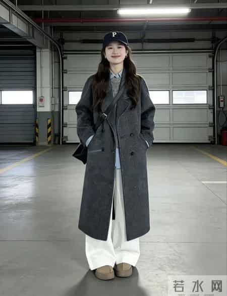 “深灰色大衣+阔腿裤”秋冬最经典搭配，干练随性有气质，太爱了