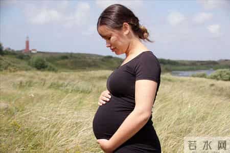 婆婆说我怀女儿，逼儿子和我离婚，1年后前夫车祸，她跪我家认错