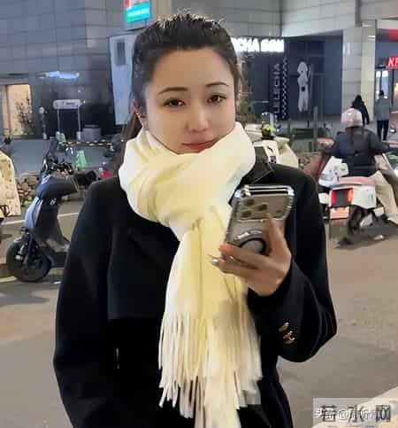 天津小伙接29岁离婚表嫂同居后续：表嫂正脸照流出 曝更多离婚内幕