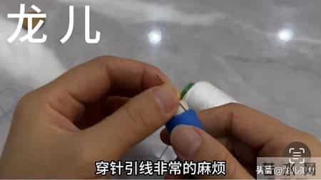 穿针用一个硬币，真是太厉害了，一次穿过又快又准，这方法太棒了