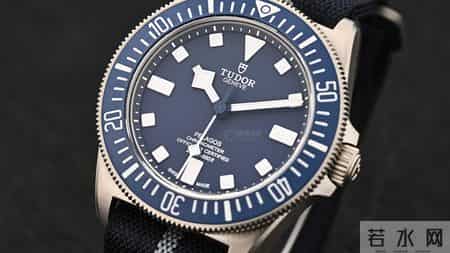 别只盯着水鬼了！硬核潜水表，你该看看这只