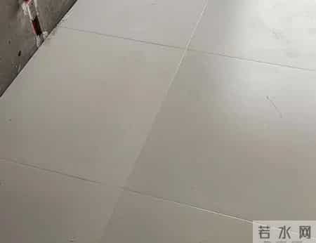 为啥“瓷砖通铺”的人，还没住就后悔了？我铺了，结果一言难尽