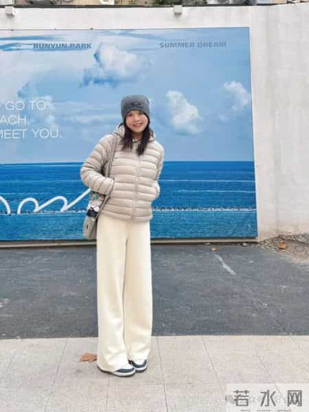 显瘦百搭白裤子每个中年女人必须拥有