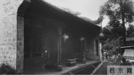 当年，我是部队的群工干事。经历我三次战友牺牲的善后工作…