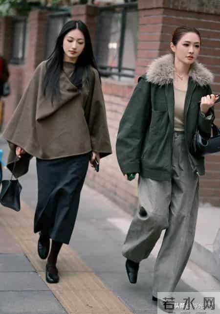 被上海街拍惊艳到了！衣穿简约、少穿运动鞋，反而更洋气高级