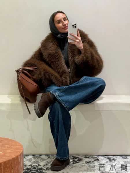 冬天把藏蓝色穿在身上，好看又显高级！