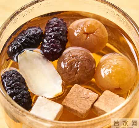 桑葚干的4种神仙搭配！一杯花茶解决你的皮肤、睡眠、脱发烦恼