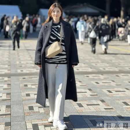 50岁以后怎么穿不显老？我靠这3步，彻底告别大妈感