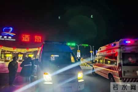 哭爆！93岁老人病危只想“落叶归根”，从新疆到四川行至半路“救命药”告急，多方接力救援