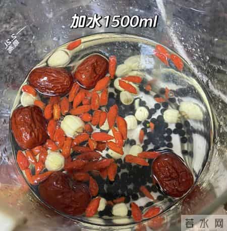 连喝7天黑豆汤，变化太大了！睡眠沉了，头发好像也结实了