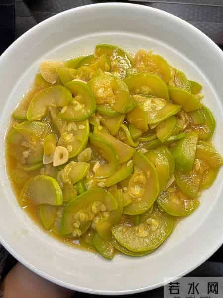 一减血脂，二降血糖，三降胆固醇，中老年多吃这3样，强身又健体