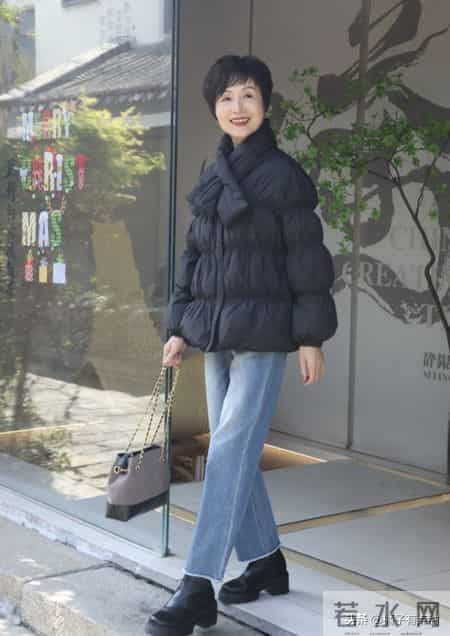 这位奶奶太会打扮!63岁穿得像40岁,洋气又减龄,值得借鉴