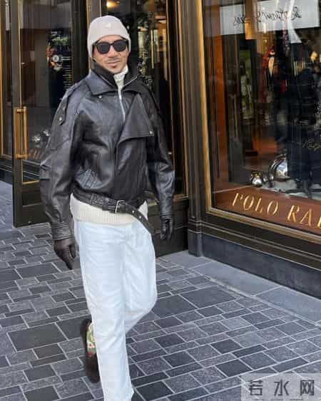 男人老了：可以不穿花衬衫、卫衣，但这3件“上衣”不能少！