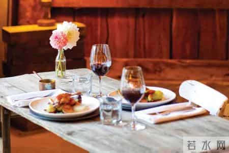 别人请你吃饭，无论关系多近，记住这3个不要，人缘会越来越好