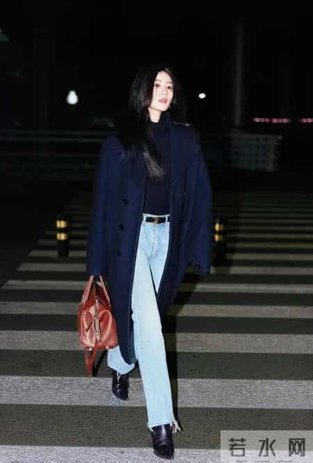 冬天把藏蓝色穿在身上，好看又显高级！