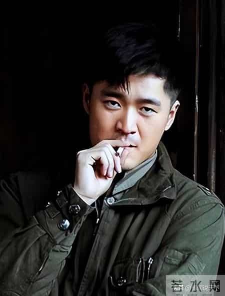 他28岁跳楼身亡，离开前顶楼徘徊3小时，留17字感人遗言告别人间