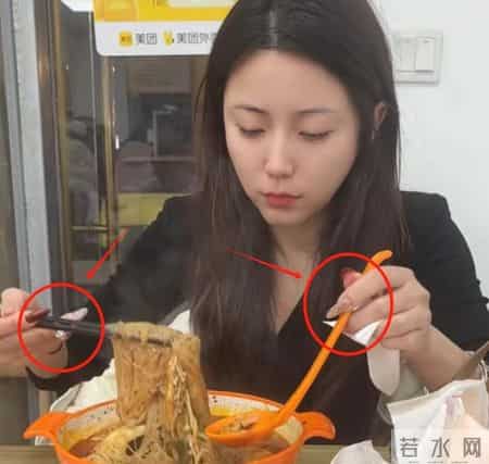 天津小伙接29岁离婚表嫂同居后续：表嫂正脸照流出曝更多离婚内幕