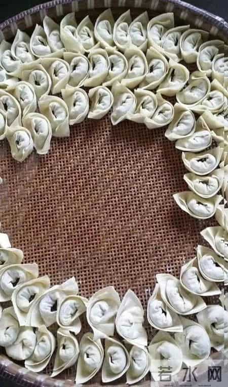 商州文卫路有一家饮食小店,让一对老夫妇几十年如一日吃上了瘾