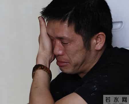 母亲退休后住我家,20年没掏一分钱,去世留下信封,我才幡然醒悟