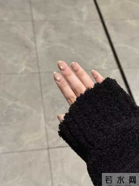 “过年三件套”进入预约模式,今年流行“小马甲”