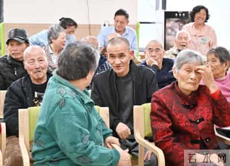 我67退休金6800，去女儿家过节，听到女婿和亲家聊天，我立刻回家