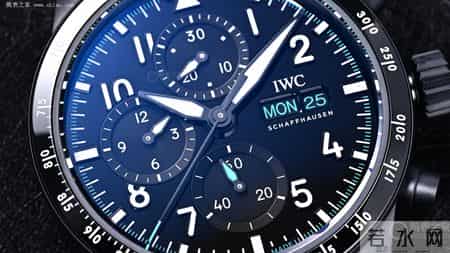 哑光黑+马石油绿:IWC飞计的赛车基因