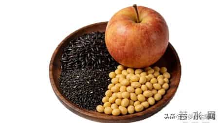 别再喝白豆浆了!苹果豆浆才是平民燕窝