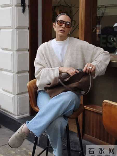 “阔腿裤+勃肯鞋”竟是冬天最流行组合，松弛又减龄