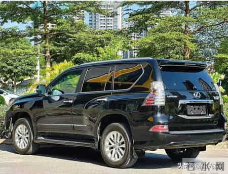 一辆雷克萨斯流拍了，起拍26万叫到42万却没成交