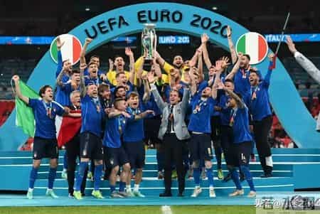 重磅交易：砸15亿！安踏抄底彪马成最大股东，意大利队经典成回忆