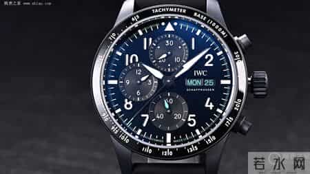 哑光黑+马石油绿:IWC飞计的赛车基因